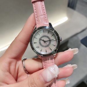 Nova Moda Geométrica Número Romano Relógios Mulheres Aço Inoxidável Zircão Quartzo relógio de pulso Feminino Mãe de Pearl Clock 33mm