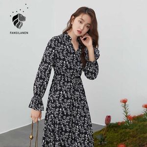 Fansilanen V Neck Sexig Blommigryck Spring Klänning Kvinnor Flare Sleeve Office Black Long Boho Semester Elegant Kvinna 210607