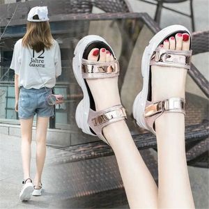 2021 sommer Neue Strand Sandalen frauen Dicken Boden Muffin Sandalen Hohe Ferse Römischen Student Sport Casual Hang Ferse Schuhe 35-40 x0526