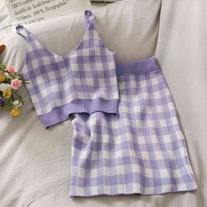 Sommar Korean Suit Sweet Plaid V-Neck Short Sling Top med kjol för Kvinnor Hög midja Bag Höft Stickade Toppar Tvådelade uppsättningar 210420