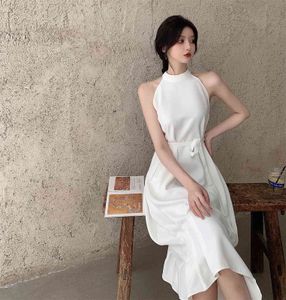 Sommer Französisch Stil Elegante Frauen Ärmelloses Weißes Midi Kleid Vintage Halter Schwarz Bandage Weibliche Vestidos 210514