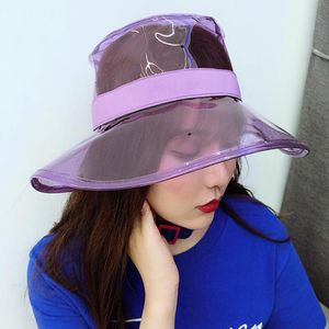 ワイドブリム帽子固体透明な女性のバケツキャップ女の子ゴーラスレディースPVCビーチサンバイザー防水雨の帽子プラスチック