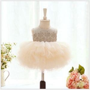 Top Market Kleinkind Mädchen Blumenstickerei Partykleid Kuchenkleid kleines Tutu Hochzeit 1. Kleinkind Baby Geburtstag 210529