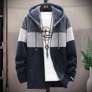 2021 Höst Korean Hooded Mäns Tröjor med tjock och sammet Cardigan Stickad Sweatercoats Patchwork Jacka Man M-4XL Y0907
