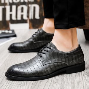 high quality Fashion designer men loafer shoes Classical Luxury Flat Walking Dress Party Wedding Footwear