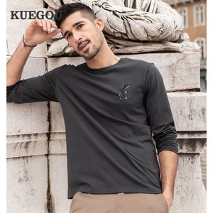 Kuegou 100% bomullsfjäderkläder Mens T-shirt långärmad mode t-shirt bakre leende ansikte topp plus size zt-88091 210524