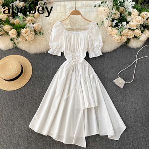 Kobiety Solidna Biała Dress Kwadratowy Kołnierz Puff-Rękaw Asymetryczny Łuk Sukienki Lato Draw String Ruffles Beach Midi Dress 210715