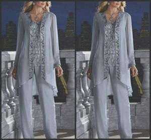 Ny Moder av Bruden Groom 3 Piece Pant Suit Silver Chiffon Beach Bröllop Mödrar Klänning Långärmad Pärlor Formell Kvällskläder