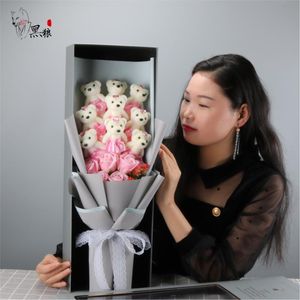 装飾的な花の花輪の花輪が石鹸で小さなクマ人形彼のガールフレンドを送るための創造的な誕生日プレゼント 先生の日の贈り物
