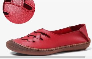 2021 جديد الخريف المرأة عارضة الأحذية الجوف الضحلة الفم الأزياء الأحذية البازلاء
