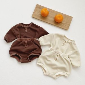 Novo outono meninas meninos meninos conjuntos de mangas compridas de malha camiseta tops + pp shorts toddler bebê meninos meninas roupas conjunto 210413