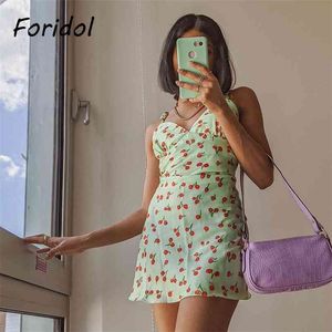 Cherry Print Satin Summer Dress Mulheres Lace Up Strap Short Beach Holiday V Neck Francês Verde Bateria Mini 210427