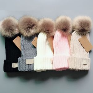 Marka Kürk Pom Poms Çocuk Şapka Moda Kış Şapka Çocuklar Için Caps Bebek Katı Renk Tasarımcısı Örme Beanies