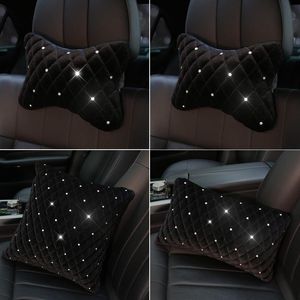 Sittkuddar Bling Rhinestone Car Neck Pillow Winter Plush Crystal Auto Neadrest Midja Stöd Täckt Tillbehör