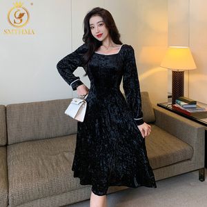 Women Autumn Elegant Pearl Velvet Dress Female High Quality Designer Party Vestidos Vintage Robe Femme 210520