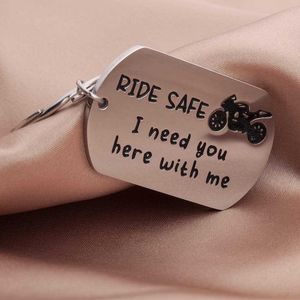 Fathers Day Ride Safe Keychain Biker Motorcykel Keyring Gift för honom Boyfriend Make Dad Par Presenter för ny Driver Biker G1019