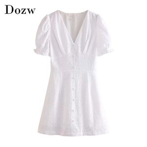 Mini abito in cotone ricamato bianco Donna Ruffle manica corta Chic es Summer V Neck Party Robe Femme 210515