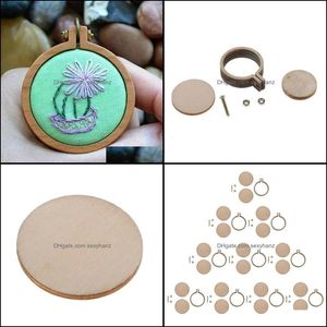 縫製の概念ツールアパレル10ピースミニ刺繍フープフレーム木製クロスステッチリングウッドイヤリングDIYクラフトギフトツールドロップデリバリー2021
