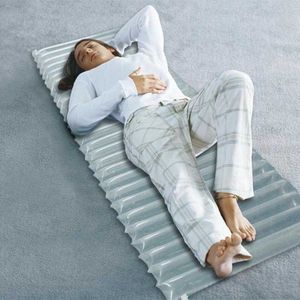 Ultralight SinglePlayer Air Emergency Inflatable Mattress 야외 쿠션 튜브 캠핑 해변 수분 방지 핫 슬리핑 패드 Y0706