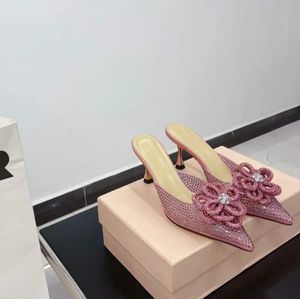 Terlik Tasarımcı yüksek kaliteli Topuklar Kaydırıcılar Klasik kristal dekorasyon kadın sandalet gelinlik ayakkabı Kristal Metal toka çiçekler Seksi Meslek kutusu ile