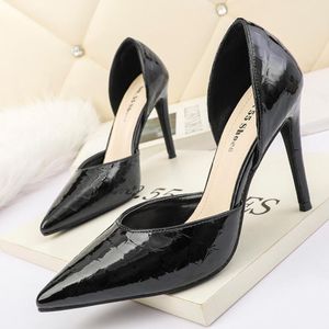 Sukienka Buty Moda Spiczasta Sexy High Heels Kobiety Pompy Hollow Stiletto Koreański Klub nocny Odchudzanie