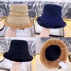 Winter Bucket Hat Letter Hats Warm Windproof Caps Fashion Cotton Cap Flat Designer for Man Woman 3 Colors High Quality