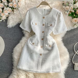 Ny design Kvinnors sommar mode O-Neck Kortärmad Tweed Woolen Singel Breasted A-Line Slim Waist Dress Solid Color ML