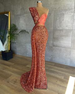 Iskrzasty Arabski ASO EBI Syrenki Prom Dresses Sexy Cekinę Sheer Neck Sparcely Evening Dress Formal Party Drugi Reception Suknie Szaty De Soirée