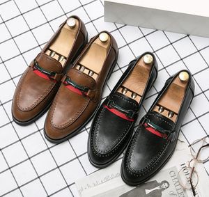 Homens retrô Luxurys vestido Sapatos de estilo de festa de estilo de festa de couro formal sapato de casamento apartamentos Oxfords deslizamento em mocassins de moda