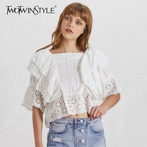 Twotwinstyle Kadınlar için Kısa Tops Oymak Kare Yaka Yarım Kollu Patchwork Fırfır Rahat Bluz Kadın Moda Yaz 210517