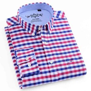 Men's Fashion Long Sleeve Plaid Striped Oxford Shirt Single Pocket Standard-fit Button-down Checkered Outerwear Casual Shirts 210410