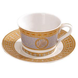 European high-grade bone china coffee cups and saucer set home ceramic afternoon tea cup to send spoon 210408