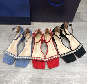 2021 Kvinnor Sandaler Luxurys Designers Sko Varumärke Sommarskor Designer Kvinnor Kvinnors Slip Pekad Toe Sandal Sexiga Tofflor Slingback Pumpar Slipper med låda 35-42