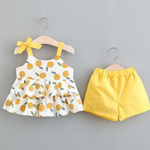 Set di vestiti estivi per bambini Carino top senza maniche con fiocco + pantaloncini 2 pezzi bambina stampata 210515