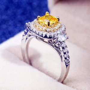 Wedding Rings CAOSHI Classic Type Micro Paved Dazzling CZ Stone Round Light Yellow Center Delicate Engagement Ring For Women