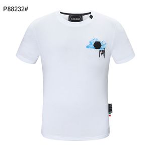 Plein Bear T Shirt Mens Designer Tshirts Marka Odzież Rhinestone Czaszki Mężczyźni Koszulki Klasyczna Wysokiej Jakości Hip Hop Streetwear Tshirt Casual Top Tees PB 11256