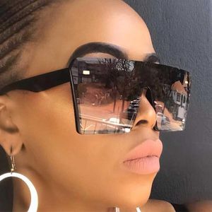 Unisex Celebrity Fashion Flat Top Gafas de sol Mujeres 2021 Diseñador de marca Gafas de sol Hombres Negro Cuadrado Sunglass Sombrilla Hembra