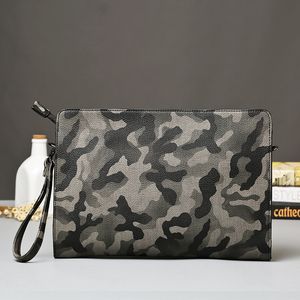 Camouflage handväskor för män Kvinnor Shoulder Cluth Bags Läder Zipper Purse Stor telefon Crossbody Väskor