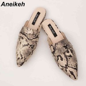 Aneikeh Summer Flats Mules Lady Sandals Slippers Serpentine Slip On Pointed Toe Women Outdoor Shoes Slides Leisure Time 35-42 Y0427