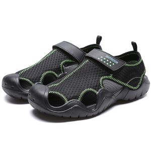 2021 Ankomst Utomhus Sandstrand Skor Sport Sandaler Mens Womens Flip Flops Andas och Lätta Tofflor Mjuk botten