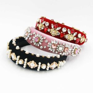 아름 다운 과장된 패딩 된 바로크 머리띠 Sprkly Rhinestone Pearl Hairbands 개성 파티 쇼 헤드 크라운 여성용 머리 장식 X0722