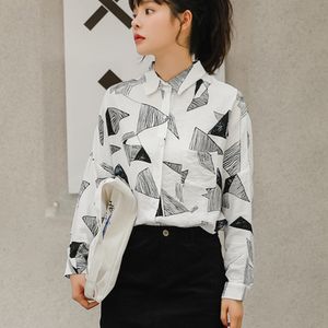 Camicetta da donna Camicia ampia stile coreano Camicie bianche Stampa floreale Manica lunga Blusas Femininas Elegante Top 191F 210420