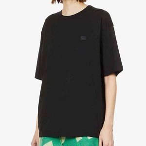 メンズTシャツデザイナーニキビACスウェーデン22夏の女性の純粋なコットンボトムシャツと丸い首のゆるい黒い笑顔の顔刺繍