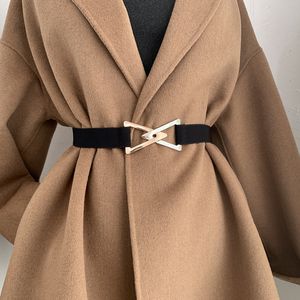 2024 Moda Elastik Bel Bant Kemeri Kadınlar Metal Üçgen Tokalı Elbise Kemerleri Bayanlar Kazak takım elbise için yüksek bel kayışı strech