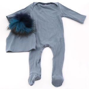 Casual Born Baby Girls Boys Striped Cotton Romper Onesie Med Real Fur Pompom Hat Ställer Barnkläder Vår Ropa Par Bebes 211011