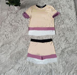 Kadınlar Koşu Takım Yaz Eşofman Kıyafetler Kazak Tee Gömlek + Kısa Pantolon İki Parçalı Set Artı Boyutu 2x Joggers Rahat Mektuplar Spor Yazdırma Sweatsuits 5033