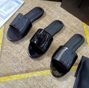 2021 zapatillas, zapatos de cuero de cocodrilo, sandalias planas de lujo a la moda para mujer, chanclas de verano