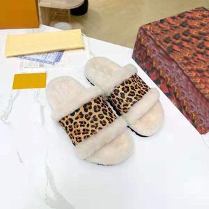 women Winter Plush Slippers designer sandals Indoor hotle Shoes Warm Slipper For Woman Slides Flip Flops TOP QUALITY