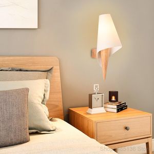 Vägglampa Modern LED Glas Trä Bedroom Bedside Living Room Candle Lights Creative Study Trappa Badrumsljus Fixture