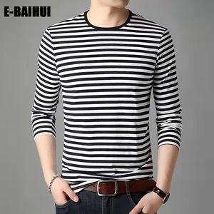 E-BAIHUI Dropshiping Vendita Primavera Camicie a righe blu scuro T-shirt da uomo a maniche lunghe Camicie a righe bianche per l'estate Vetements CT067